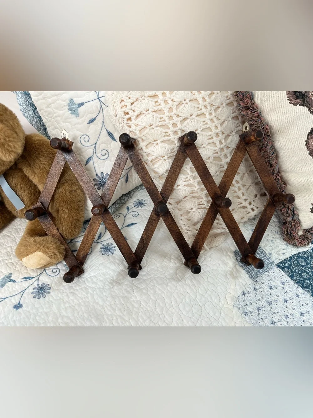 Rustic vintage refreshed stain wooden Expandable Adjustable 13 Chunky Pegs Rack